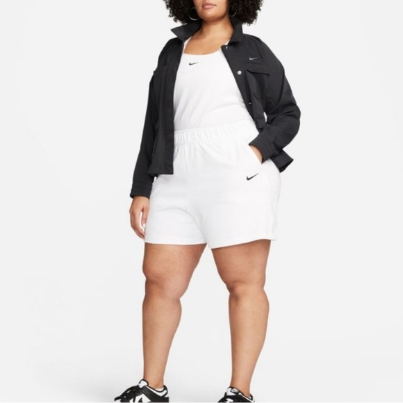 Nike 100% Cotton White Athleisure Shorts with Pockets - Picture 1 of 7